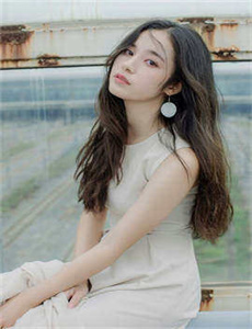 美女脱一净二静无内衣